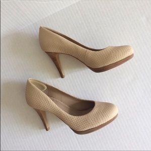 Vince Camuto tan heels